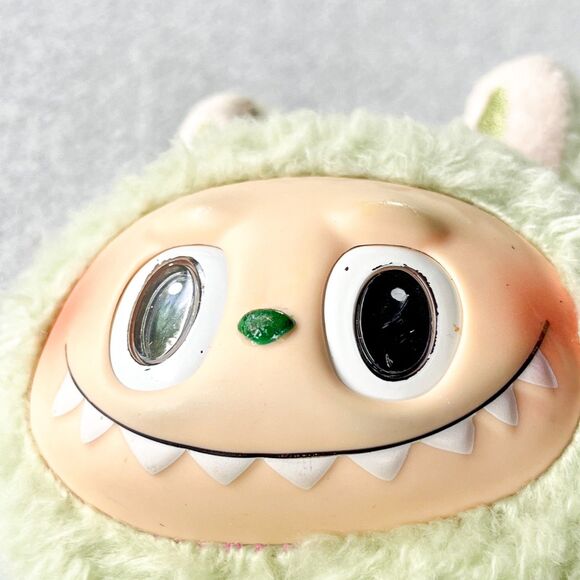 Pop Mart The Monsters Exciting Macaron Labubu - Green Grape - Plush Doll - Picture 3 of 16